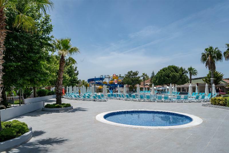Aska Costa Holiday Club Side Exterior photo